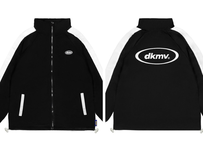 Áo khoác dù của local brand DKMV Stripe Jacket