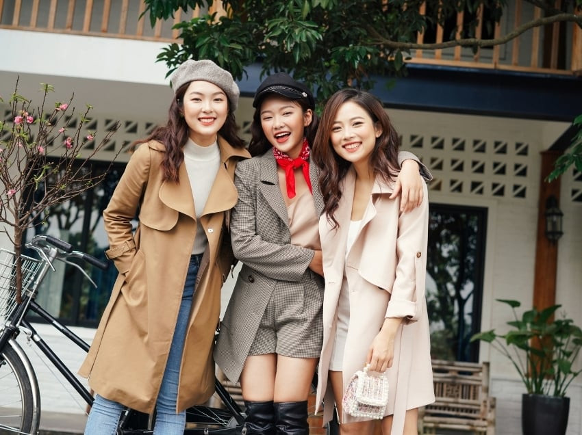 Trench coat dáng lửng