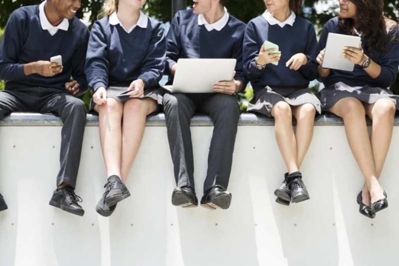 10+ cách phối đồ đi học mùa đông cho nam và nữ đẹp nhất