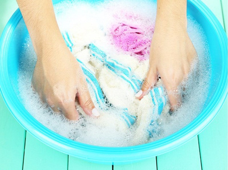 9 cách giặt quần áo giúp bạn giặt sạch như ngoài hàng