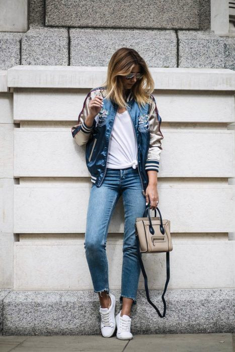 Áo khoác bomber là gì? Mẹo phối đồ cực chất với bomber