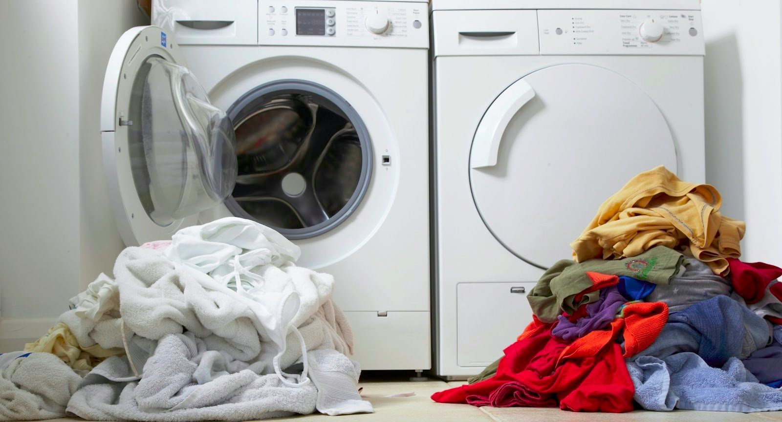 Có nên giặt chung đồ lót với quần áo mặc ngoài khác?