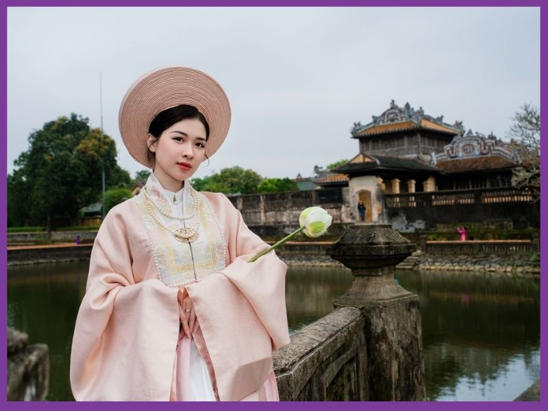Đi Huế mặc gì chụp ảnh đẹp? 15 gợi ý phối đồ du lịch Huế thương