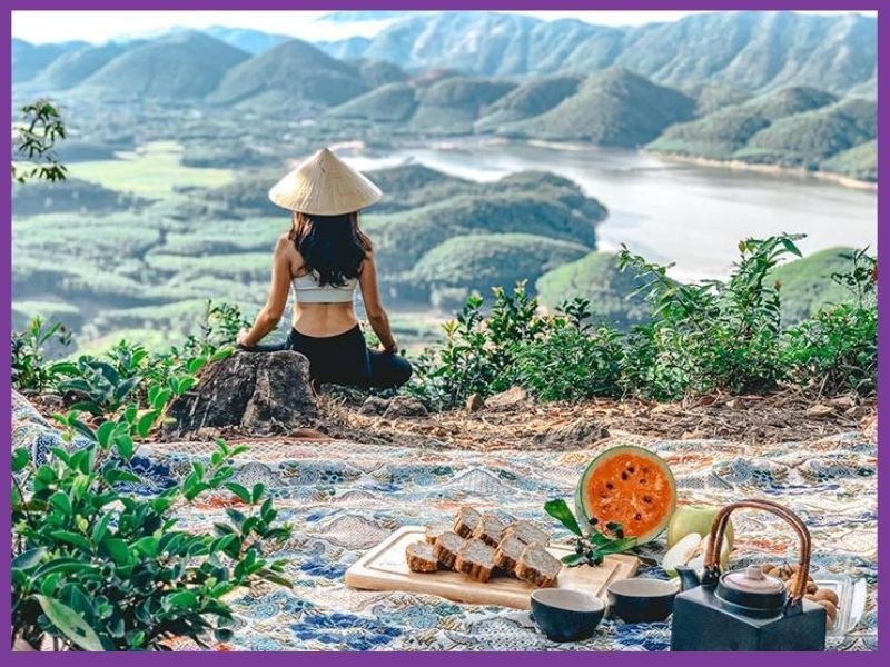 Đi Huế mặc gì chụp ảnh đẹp? 15 gợi ý phối đồ du lịch Huế thương