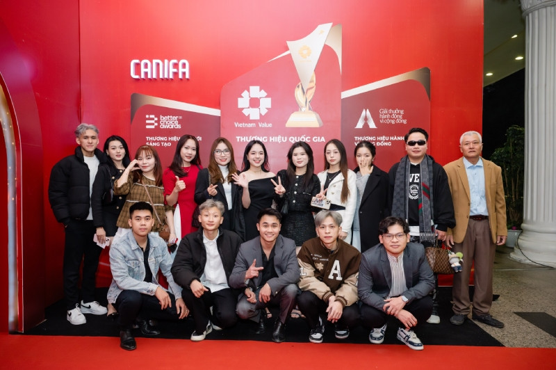 Đi Year End Party mặc gì? 20 gợi ý để bạn chiếm trọn spotlight