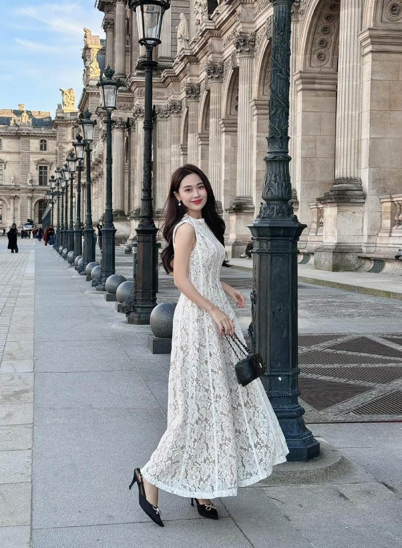 Lưu ngay 15+ set đồ đi chơi Tết cho nữ hot nhất xuân 2025
