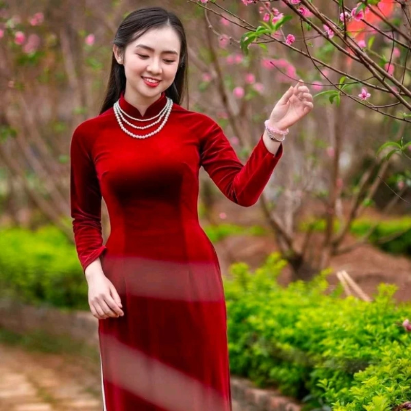 Lưu ngay 15+ set đồ đi chơi Tết cho nữ hot nhất xuân 2025