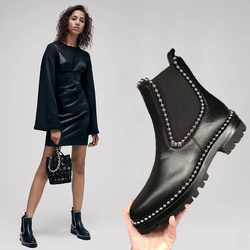 Phối đồ với giày boot nữ: các set đồ hot trend cho mùa đông này
