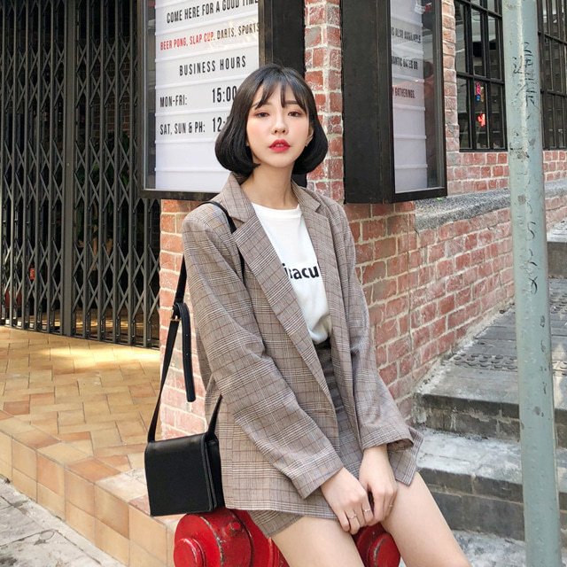 Phối đồ với quần giả váy: mix &amp; match với áo gì đẹp?