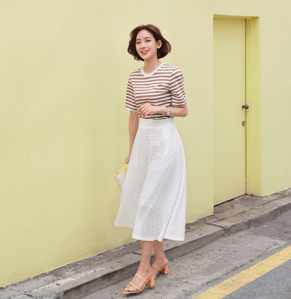 Sandal cao gót quai mảnh – “item bất tử” cho phái đẹp