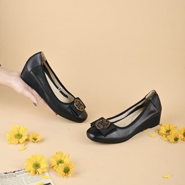 TOP 3+ mẫu giày cao gót cho chân to giúp chân thon gọn hơn