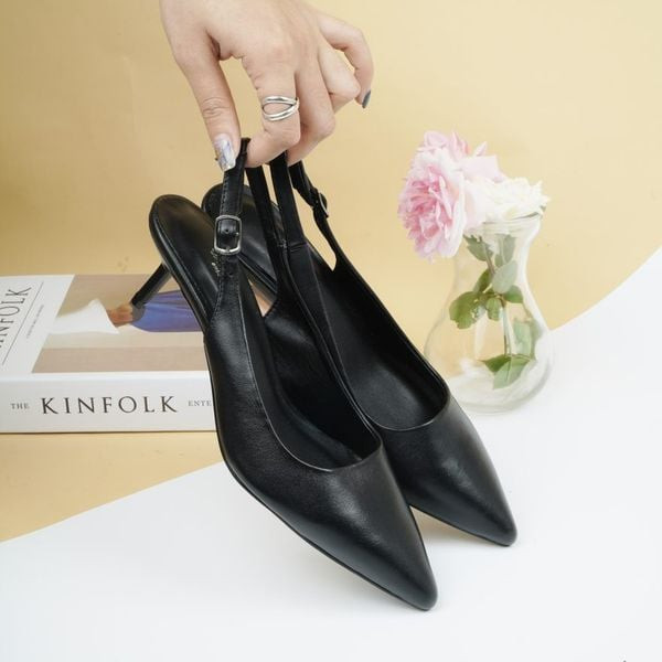 Top 5 kiểu Sandal nữ đẹp không thể thiếu trong mùa hè này!